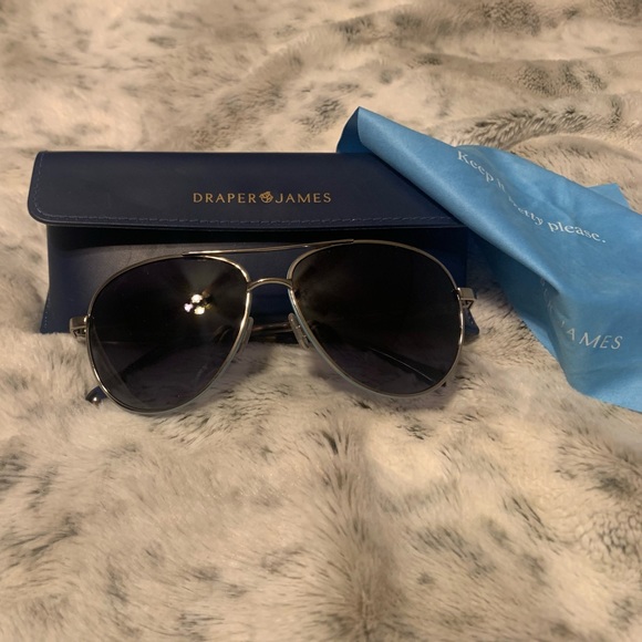 Draper James Suns - DJ7025 case & cloth - Picture 3 of 5